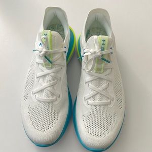 UnderArmour Womens UA Running Shoes. Brand new size 9.5 color: White/Fresco Blue